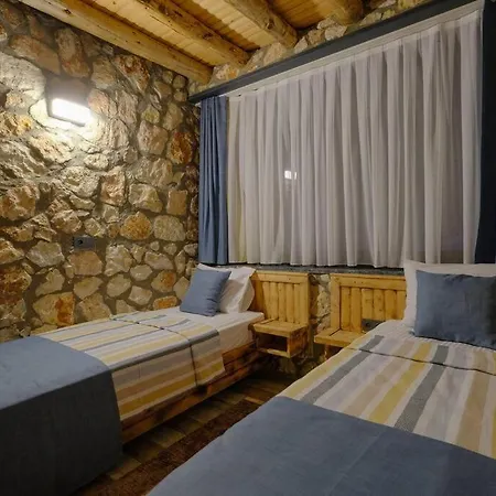 Kaydirakli Ve Akvaryum מלון 4*
